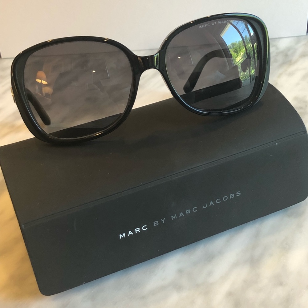 Marc by Marc polarized women’s sunglasses